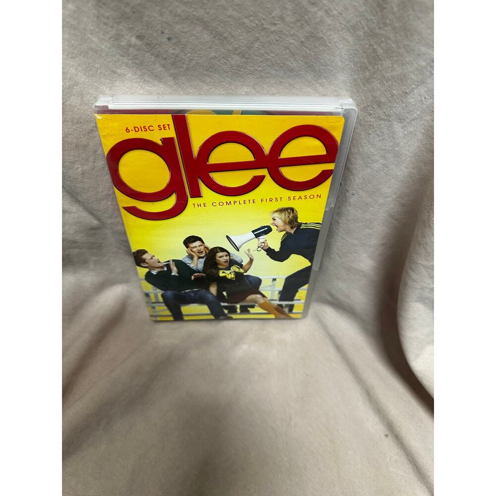 Glee Season 1 One Complete DVD Set Very Good Condition